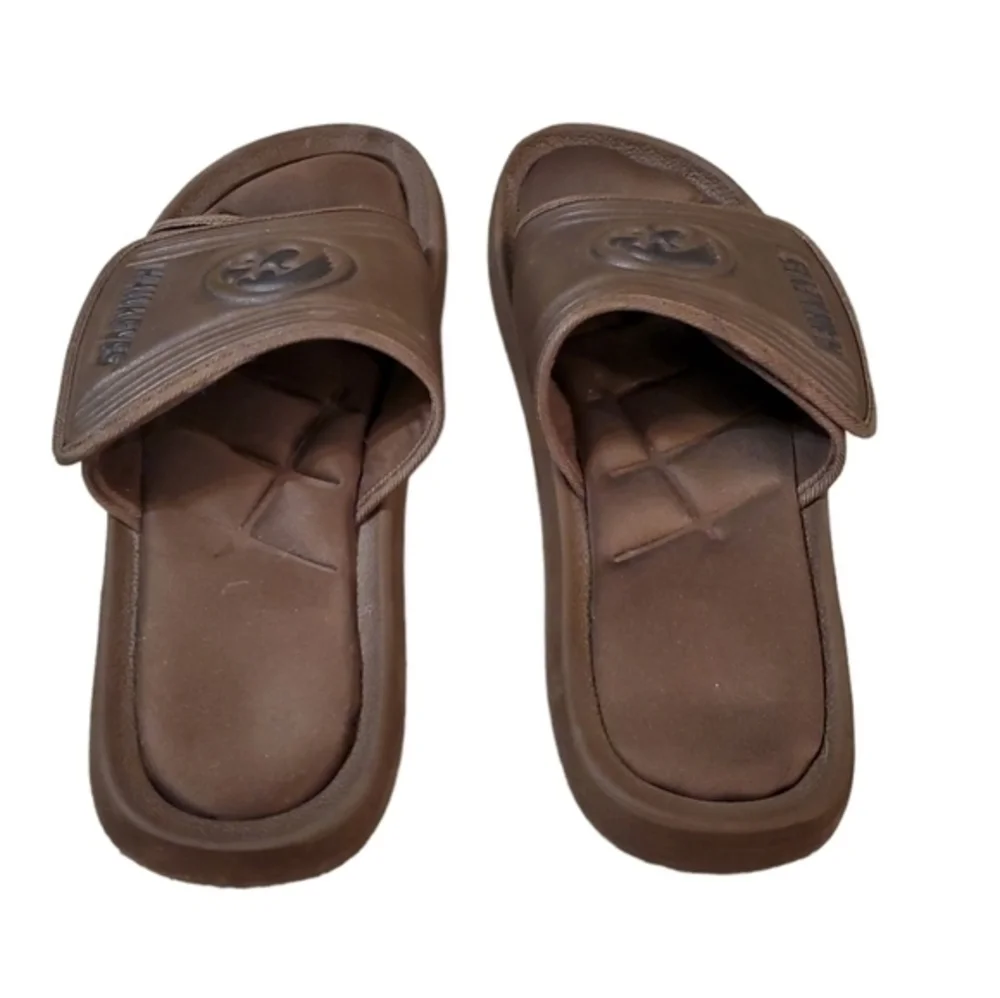 Men's NCAA Iowa Hawkeyes Brown Slide Sandals Small‎